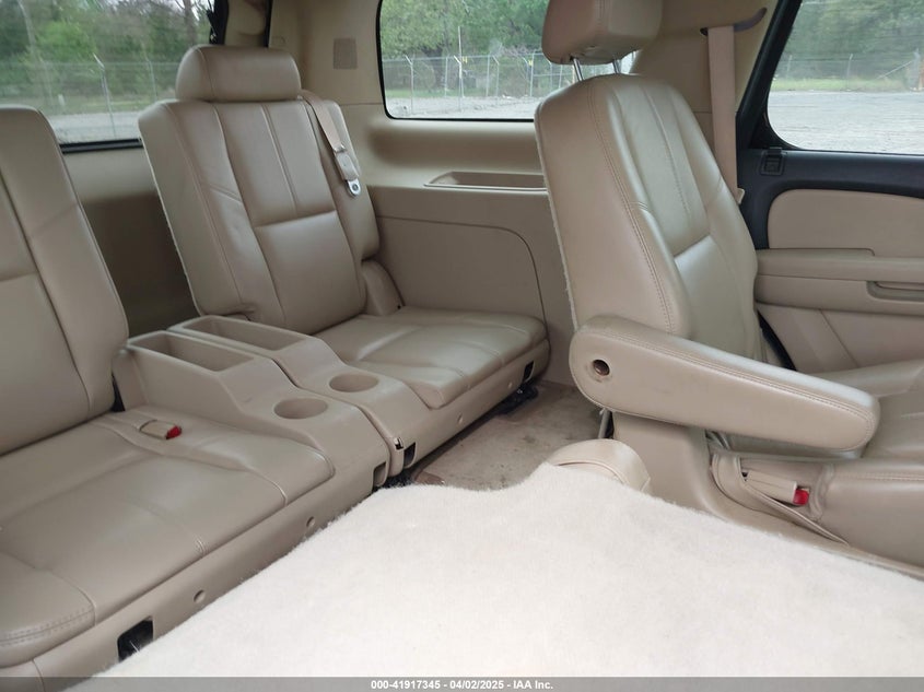 2007 CHEVROLET TAHOE VIN: 1GNFC13J27R136123