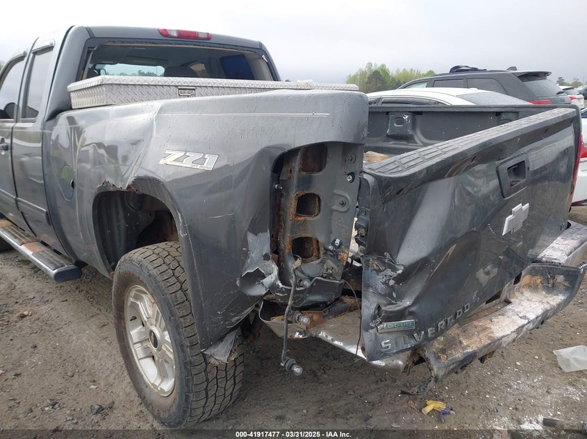 2011 CHEVROLET SILVERADO 1500 VIN: 1GCRKSE3XBZ142158