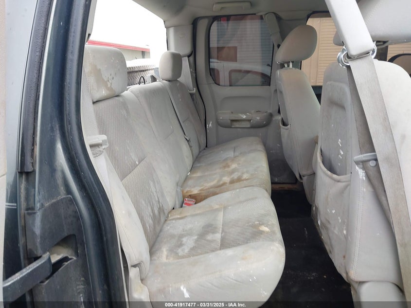 2011 CHEVROLET SILVERADO 1500 VIN: 1GCRKSE3XBZ142158