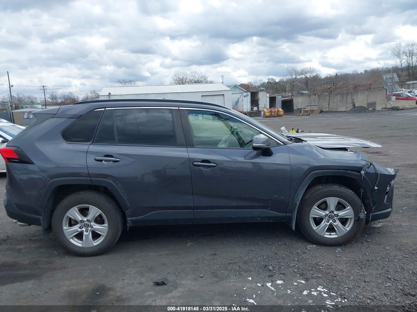 2019 TOYOTA RAV4 XLE - JTMP1RFVXKD025521