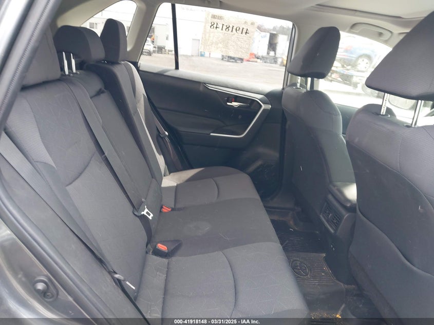 2019 TOYOTA RAV4 XLE - JTMP1RFVXKD025521