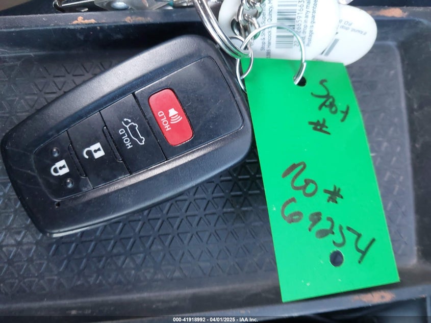 2019 TOYOTA RAV4 HYBRID XLE - JTMRWRFV0KD013274