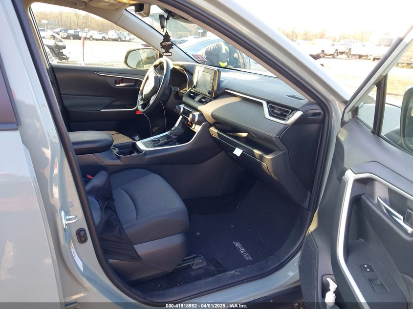 2019 TOYOTA RAV4 HYBRID XLE - JTMRWRFV0KD013274