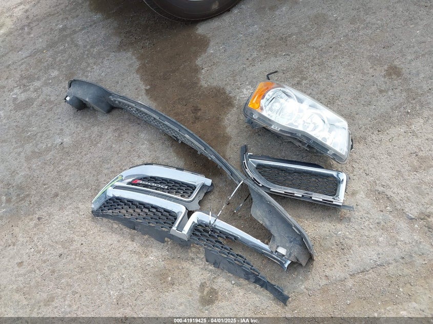 2019 DODGE GRAND CARAVAN SXT - 2C4RDGCG5KR709271