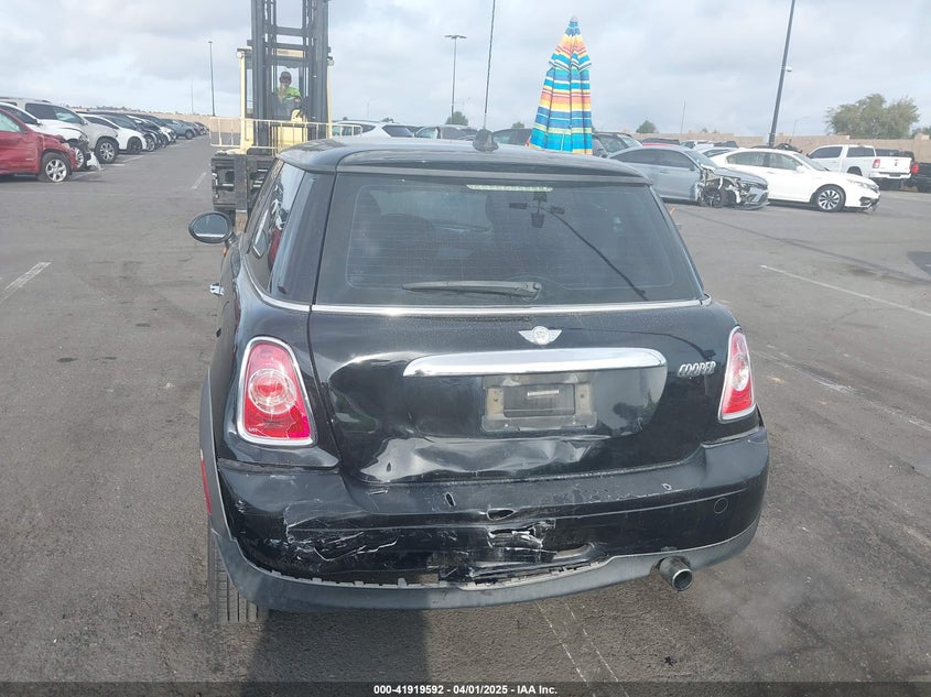 2013 MINI HARDTOP COOPER - WMWSU3C50DT682238