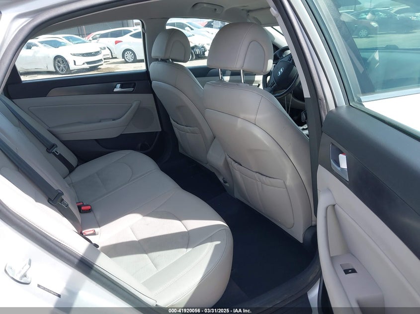 2015 HYUNDAI SONATA VIN: 5NPE34AF4FH064464