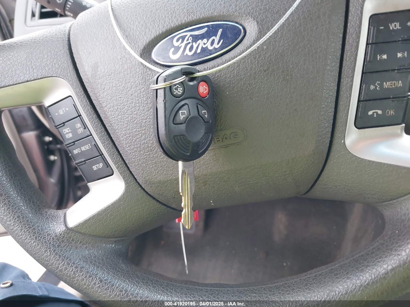 2011 FORD FUSION VIN: 3FAHP0HA7BR184194