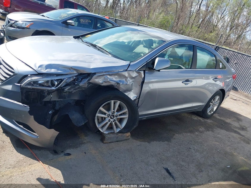 2017 HYUNDAI SONATA SE - 5NPE24AF9HH545428