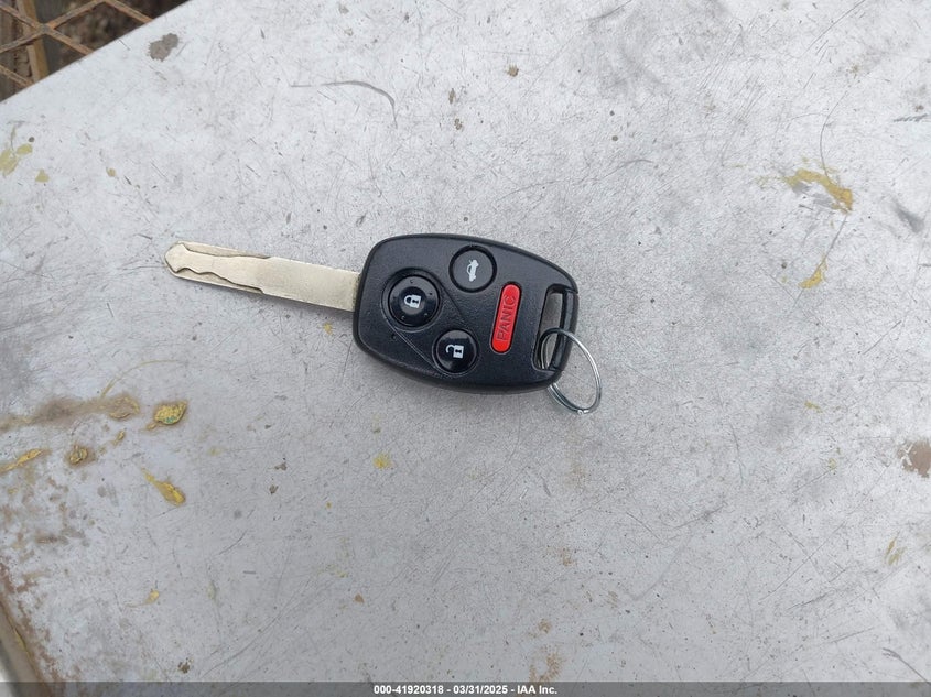 2012 HONDA CIVIC VIN: 2HGFB2F82CH506220