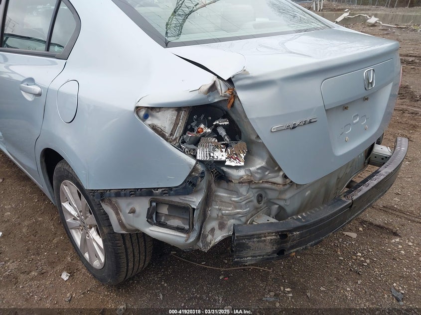 2012 HONDA CIVIC VIN: 2HGFB2F82CH506220