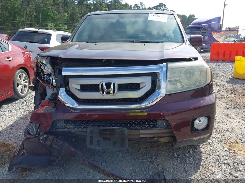 2011 HONDA PILOT VIN: 5FNYF4H58BB087840