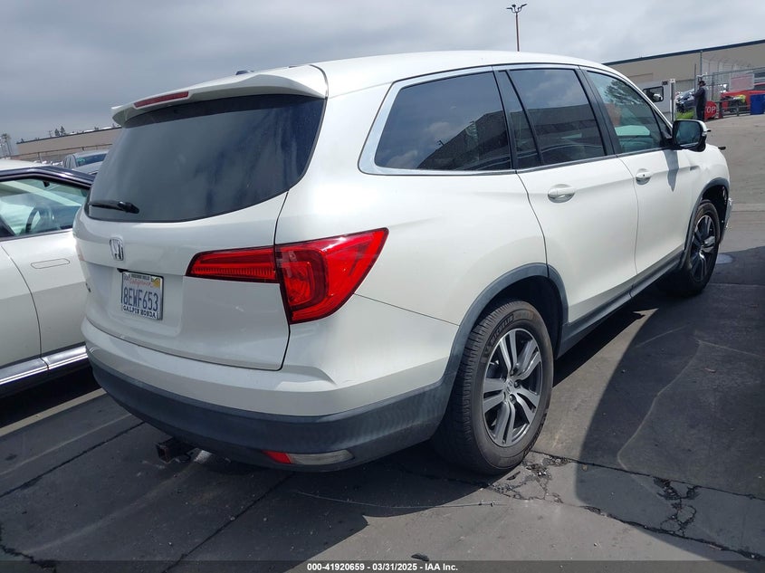 2018 HONDA PILOT VIN: 5FNYF5H58JB029702
