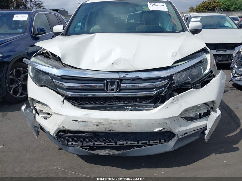 2018 HONDA PILOT VIN: 5FNYF5H58JB029702