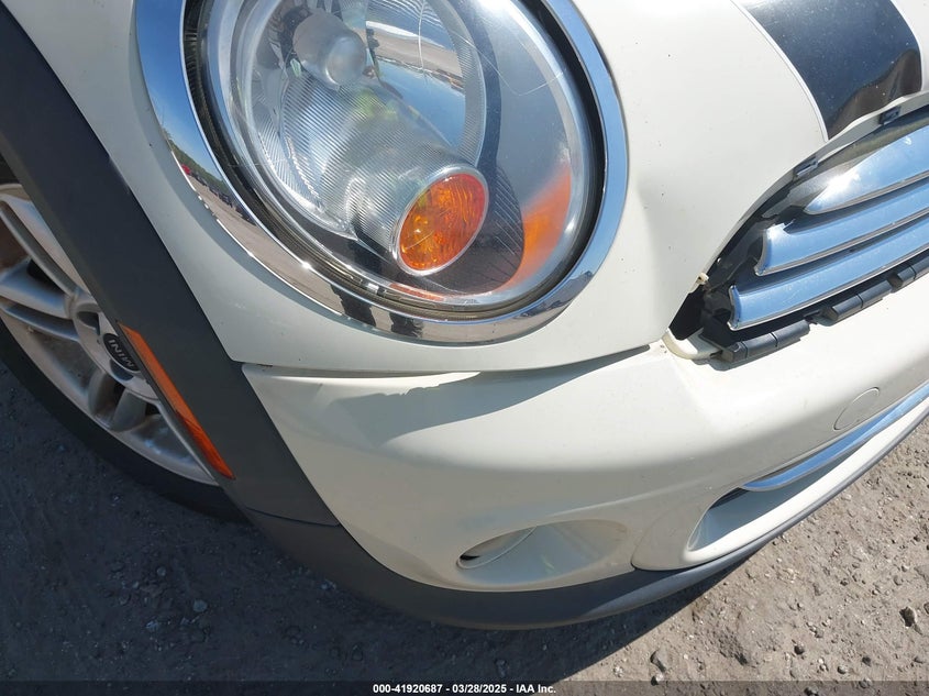 2012 MINI COOPER CLUBMAN VIN: WMWZF3C52CT189930