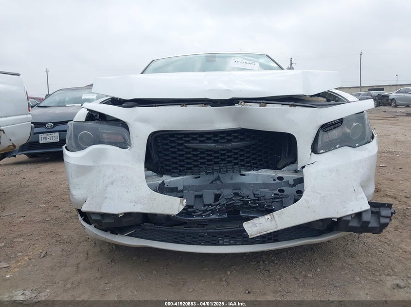 2021 Chrysler 300(VIN: 2C3CCAAG9MH580215