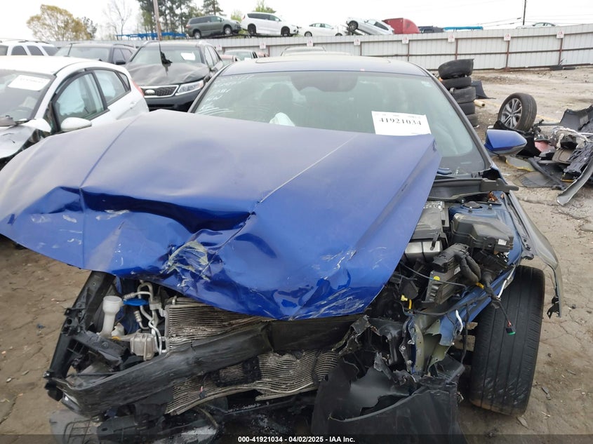 2021 HYUNDAI ELANTRA VIN: 5NPLN4AG7MH041381