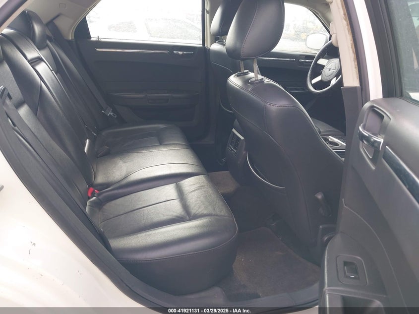 2010 CHRYSLER 300 VIN: 2C3CA5CV7AH160747