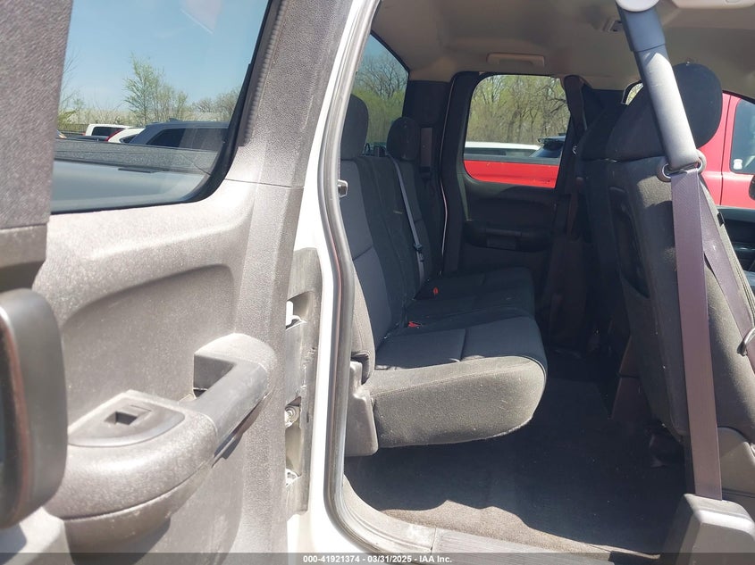 2011 CHEVROLET SILVERADO 1500 VIN: 1GCRKSE39BZ388702