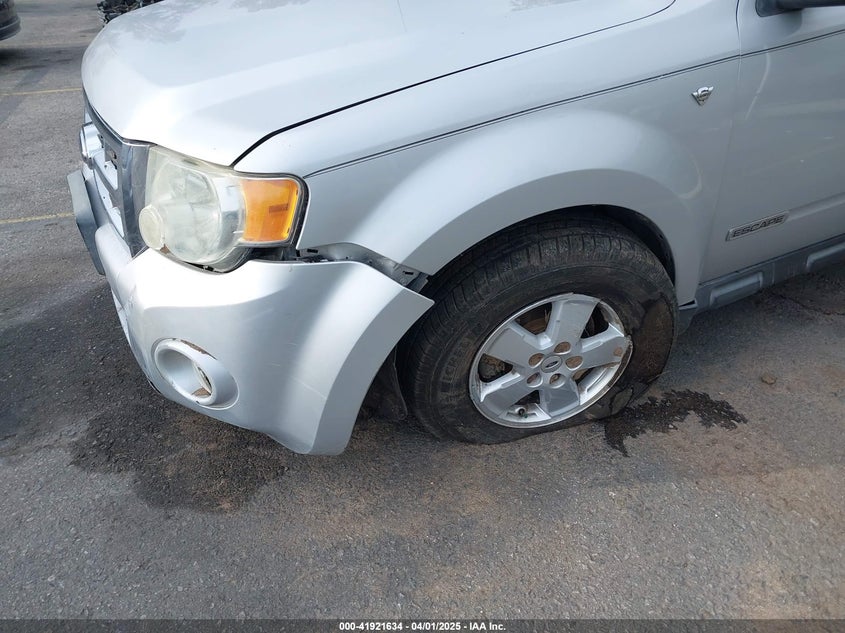 2008 FORD ESCAPE VIN: 1FMCU03108KA62726