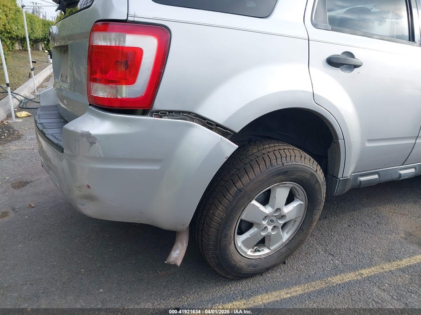 2008 FORD ESCAPE VIN: 1FMCU03108KA62726