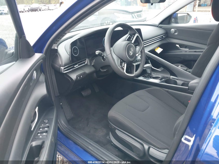 2025 HYUNDAI ELANTRA VIN: KMHLS4DG9SU920514
