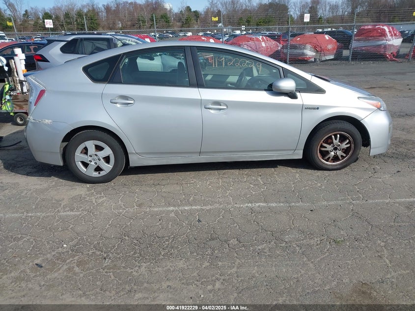 2011 TOYOTA PRIUS VIN: JTDKN3DU7B5327736