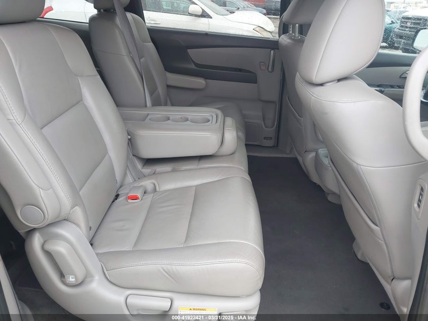2011 HONDA ODYSSEY VIN: 5FNRL5H63BB059407
