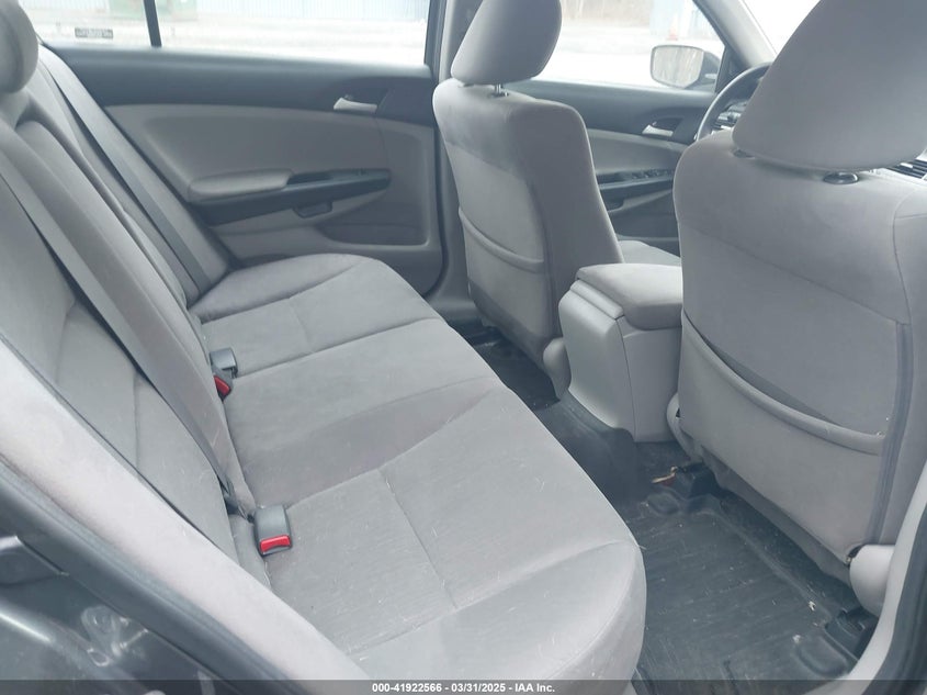 2011 HONDA ACCORD VIN: 1HGCP2F44BA017767