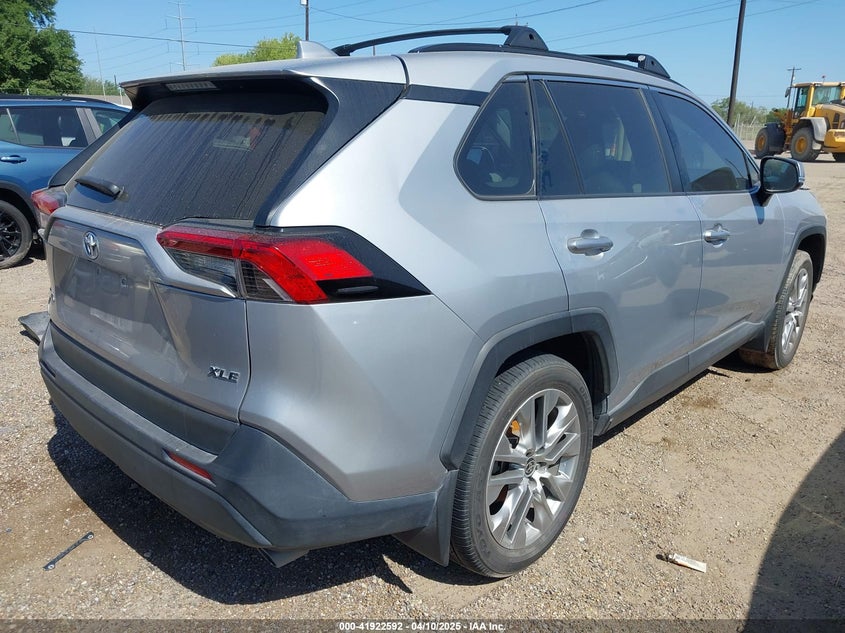 2022 TOYOTA RAV4 VIN: 2T3C1RFV1NW231686