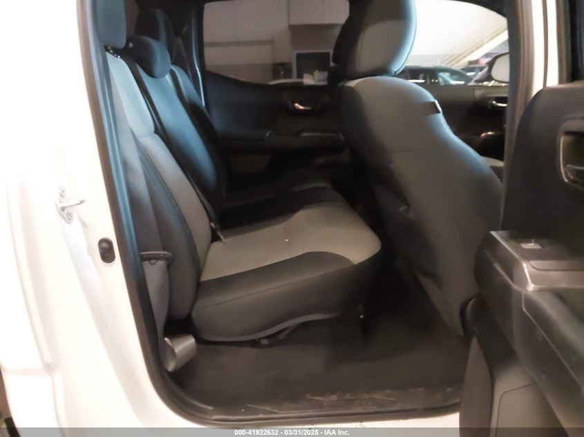 2021 TOYOTA TACOMA VIN: 5TFCZ5AN1MX268370