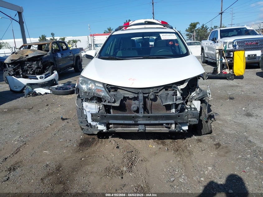 2015 TOYOTA RAV4 XLE - JTMWFREV9FJ034992