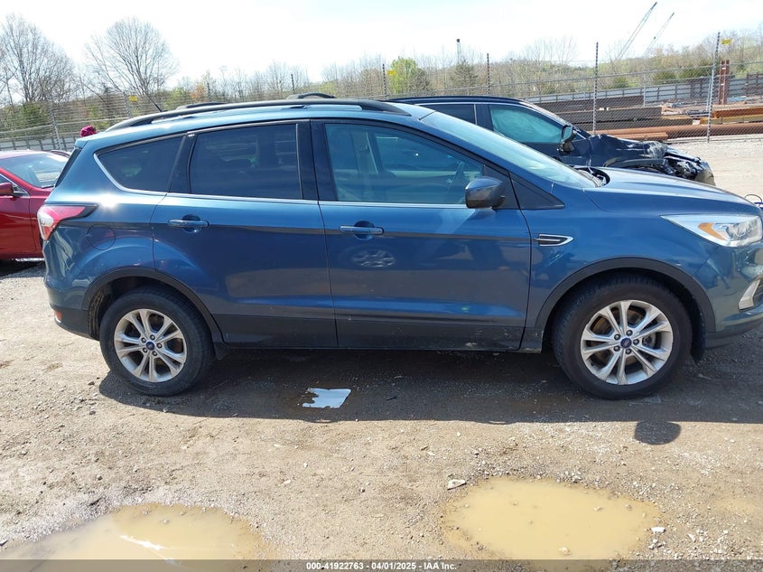 VIN 1FMCU9HD6JUB50780 2018 FORD ESCAPE SEL