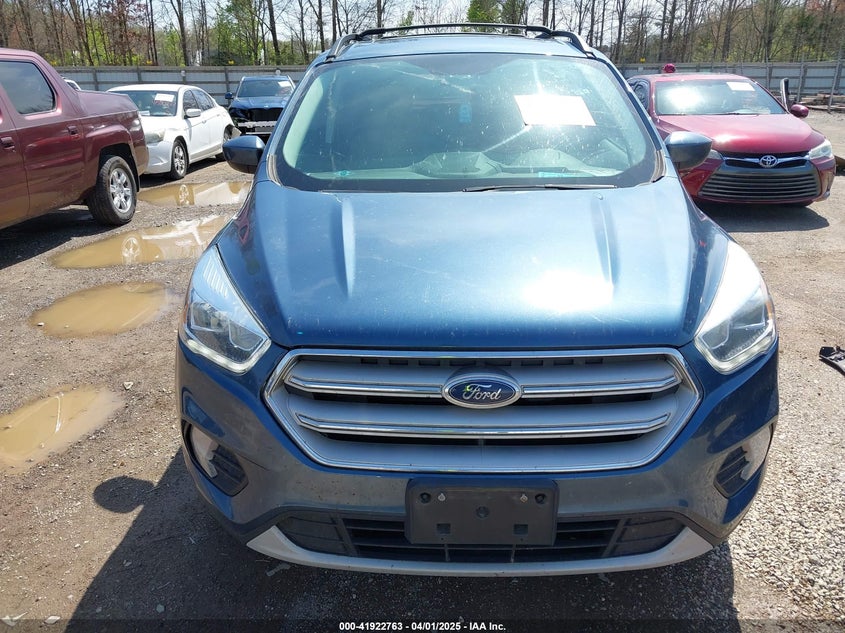 VIN 1FMCU9HD6JUB50780 2018 FORD ESCAPE SEL