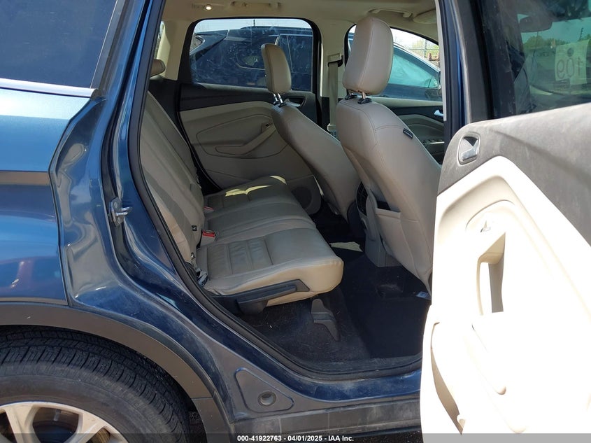 VIN 1FMCU9HD6JUB50780 2018 FORD ESCAPE SEL