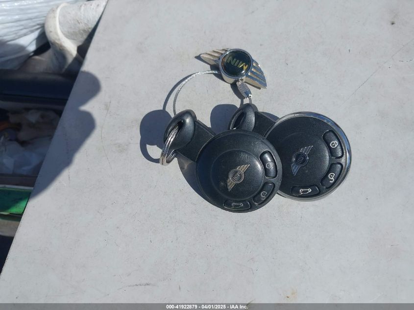 2008 Mini Cooper VIN: WMWMF33538TT67233 Lot: 41922879