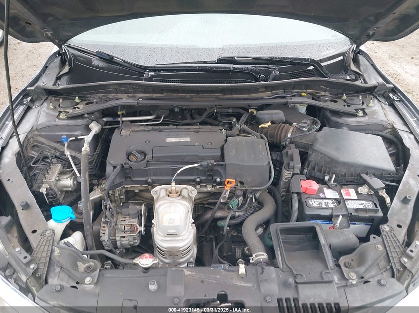 2016 HONDA ACCORD VIN: 1HGCR2F58GA079960