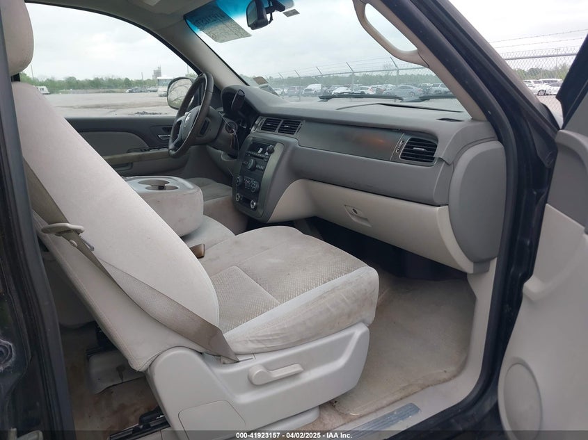 2007 CHEVROLET TAHOE VIN: 1GNFC13C77R265928