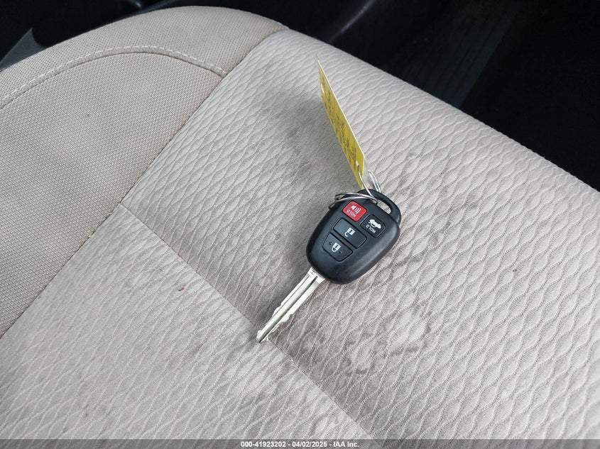 2015 TOYOTA COROLLA VIN: 2T1BURHE7FC271928