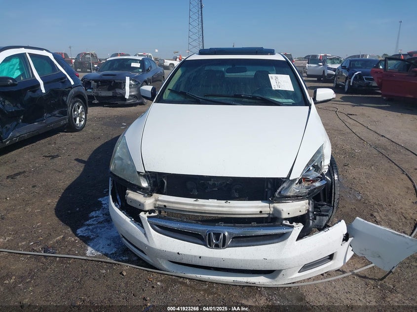 2007 HONDA ACCORD VIN: 1HGCM56717A097413
