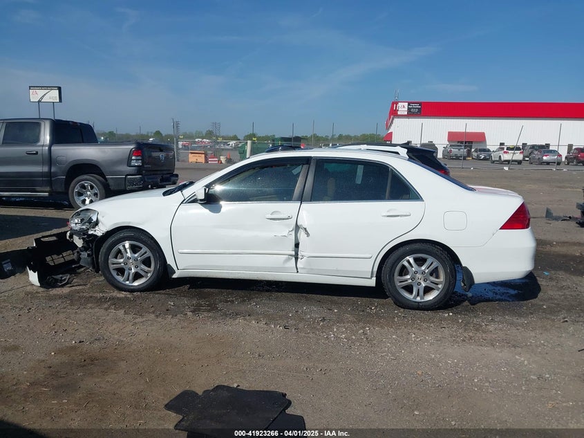 2007 HONDA ACCORD VIN: 1HGCM56717A097413