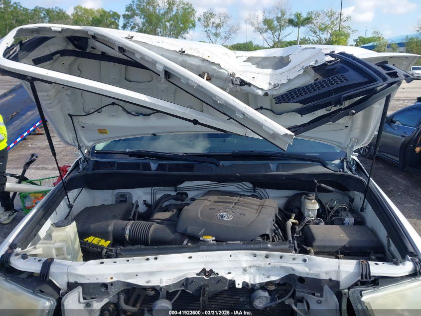 2012 Toyota Tundra Grade 5.7L V8 VIN: 5TFDY5F11CX240662 Lot: 41923600