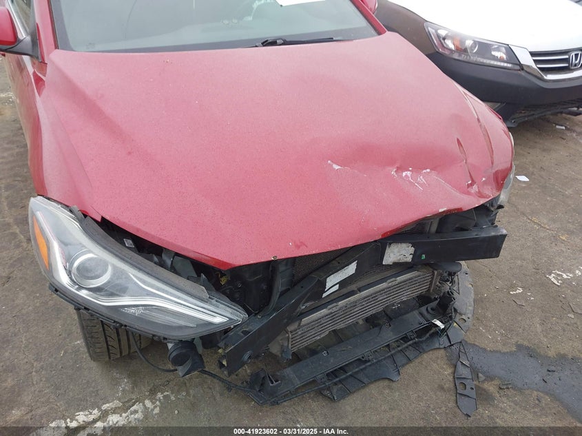2018 HYUNDAI ELANTRA VIN: KMHD04LB3JU498156