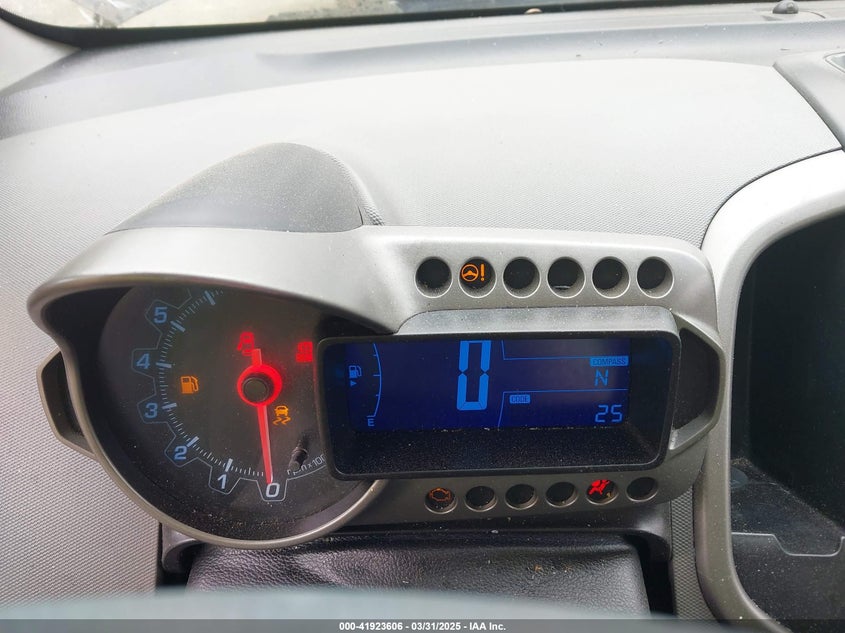 2013 CHEVROLET SONIC VIN: 1G1JC5SH9D4193932