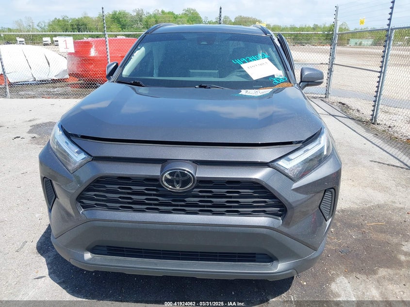 VIN 2T3W1RFV8PW296342 2023 TOYOTA RAV4 XLE
