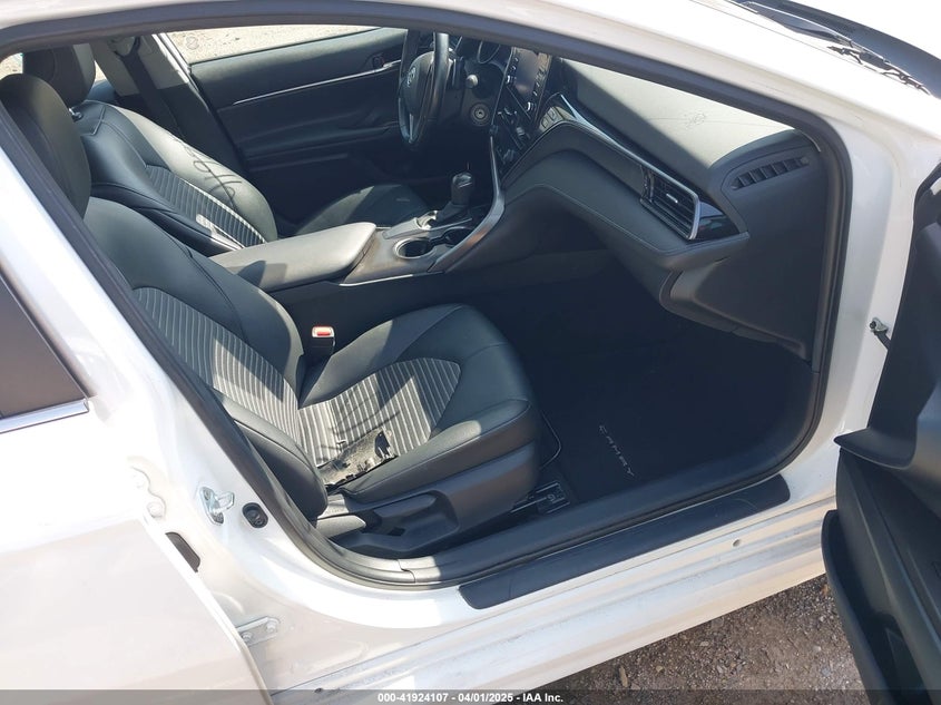 2021 TOYOTA CAMRY VIN: 4T1G11AK6MU586134