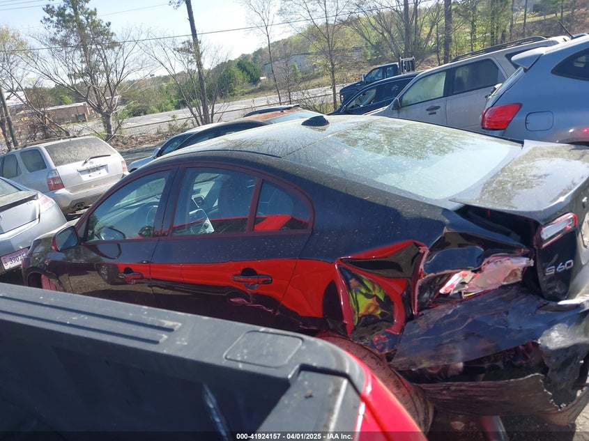 2017 VOLVO S60 T5 DYNAMIC - YV126MFL4H2433816