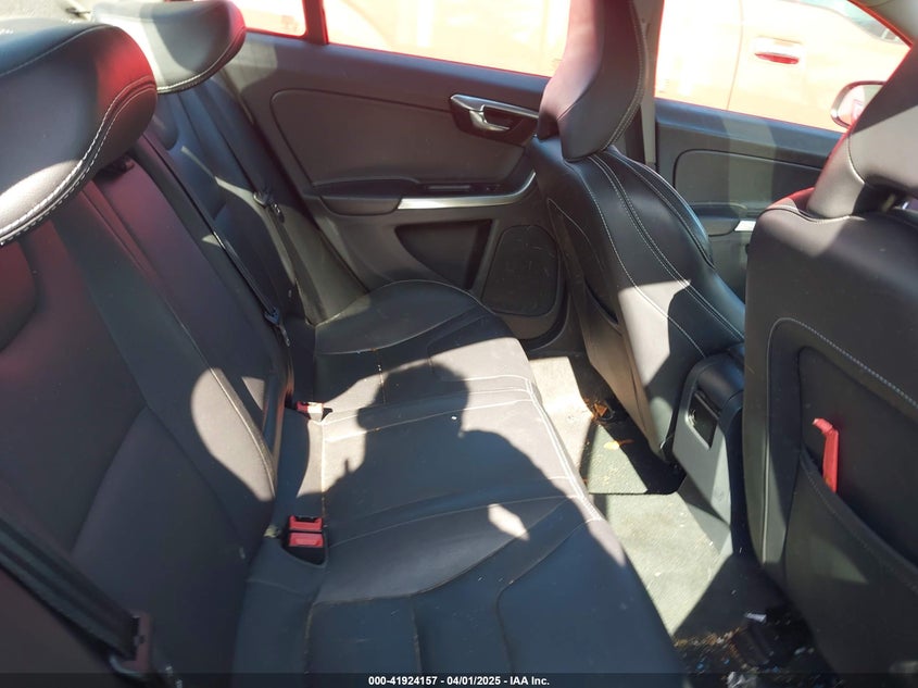 2017 VOLVO S60 T5 DYNAMIC - YV126MFL4H2433816