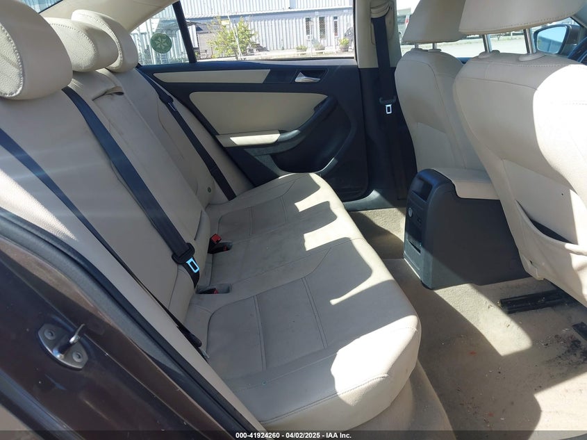 2011 VOLKSWAGEN JETTA VIN: 3VWDZ7AJ8BM388647