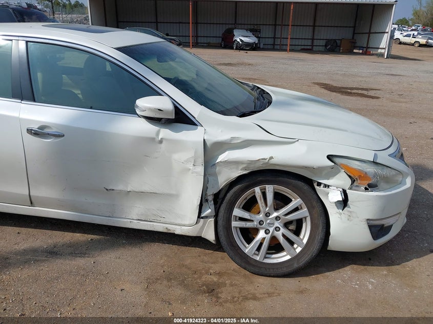 2013 NISSAN ALTIMA VIN: 1N4BL3AP7DC246048