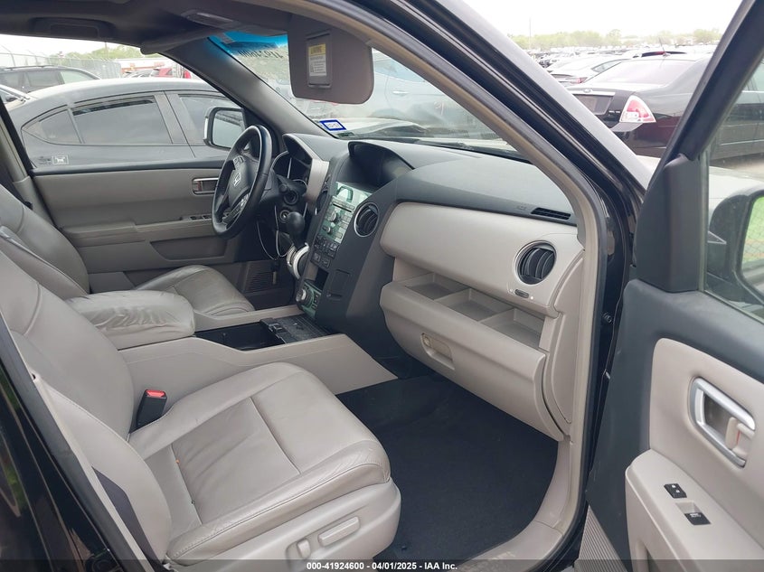 2009 HONDA PILOT VIN: 5FNYF388X9B024429